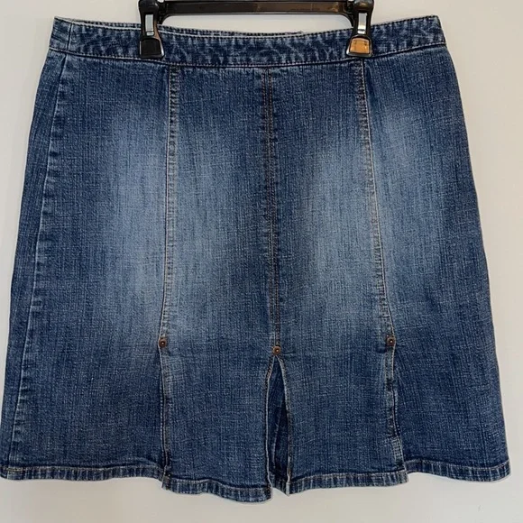 Ann Taylor Loft Stretch Denim Mini Skirt With Hidden Pockets & Pleats Size 8 - Picture 3 of 8